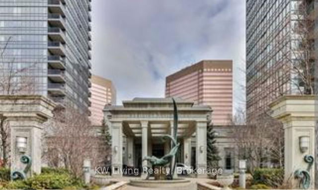 1502 - 15 Greenview Avenue