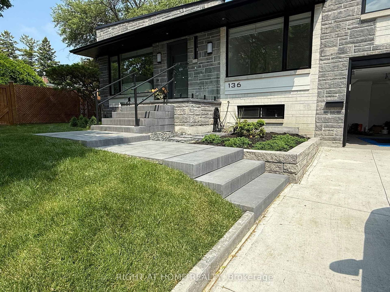 Detached House for sale at 136 Santa Barbara Road, Toronto, Willowdale West, M2N 2C5 - MLS: C12176692