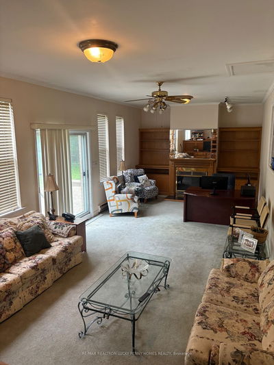 61 Hurlingham Cres, Toronto - Banbury-Don Mills image-0-3