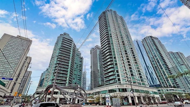 910 - 10 Yonge Street