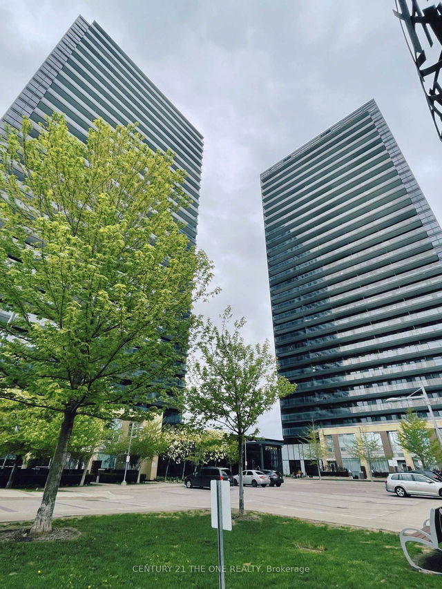 2605 - 33 Singer Court