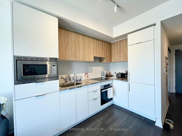 1015 - 20 O'neill Road