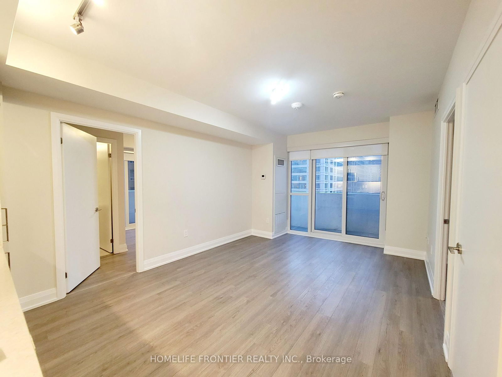 Condo for lease at 608-77 Mutual Street, Toronto, Church-Yonge Corridor, M5B 2M2 - MLS: C12177406