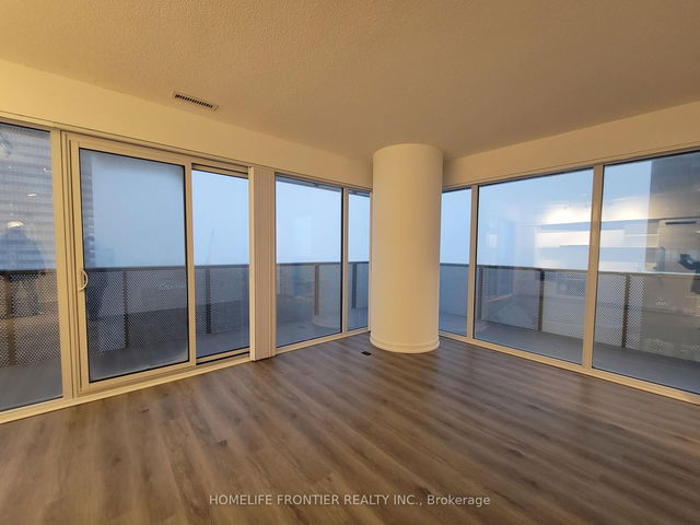 2707 - 138 Downes Street
