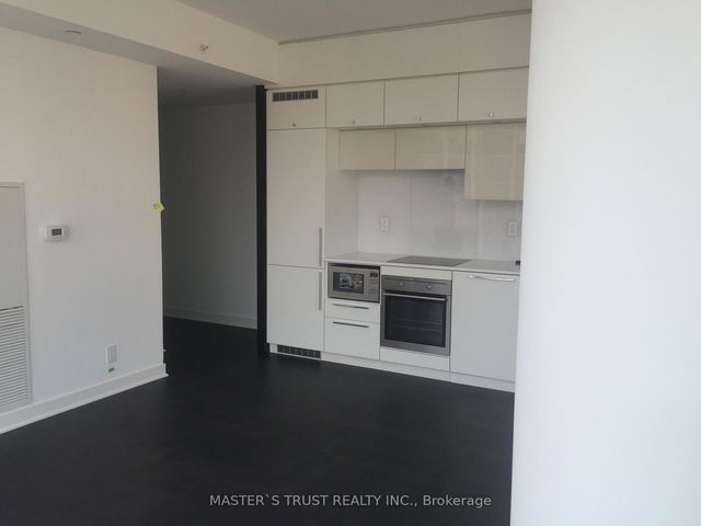 1509 - 15 Grenville Street