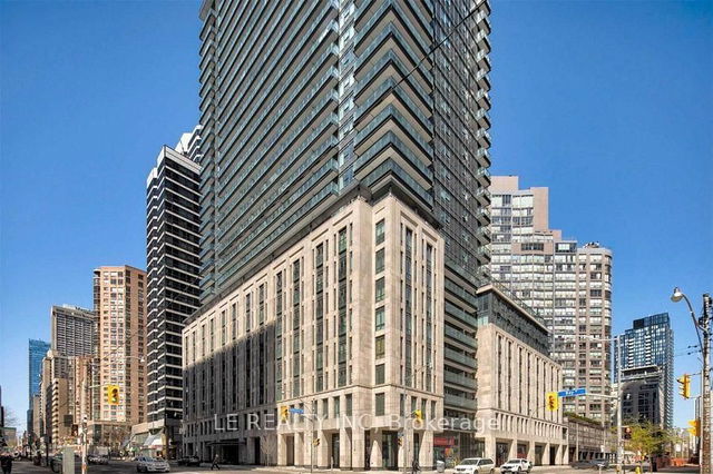 3017 - 955 Bay Street