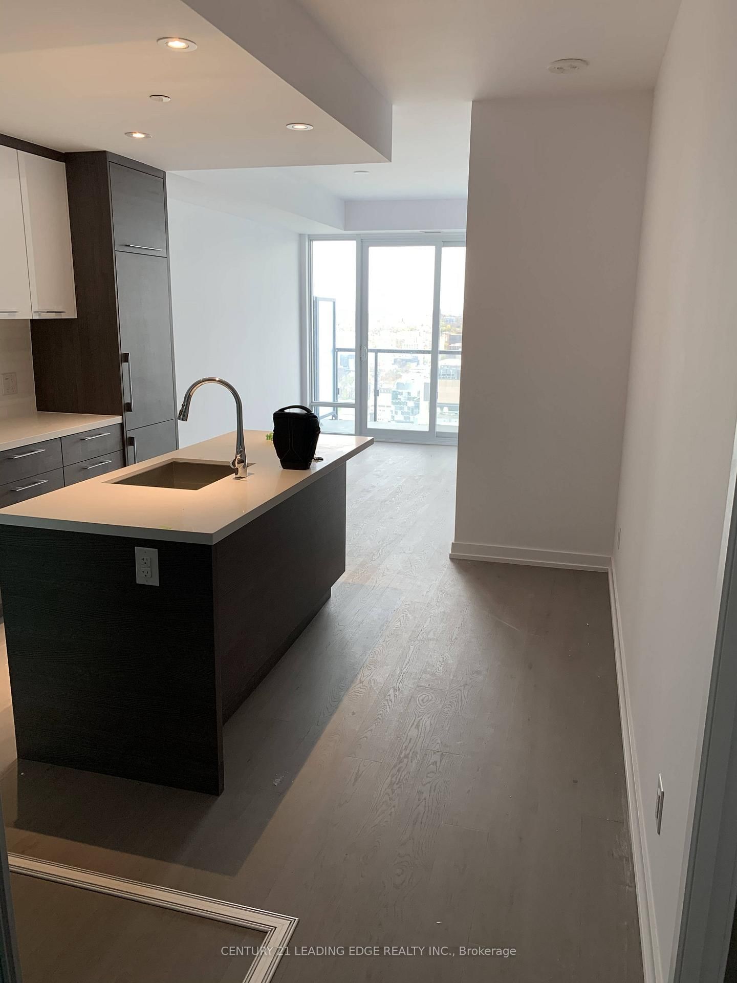 Condo for sale at 3301-488 University Avenue, Toronto, Kensington-Chinatown, M5G 0C1 - MLS: C12177602