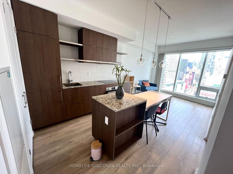 home for lease on 1801-197 Yonge Street