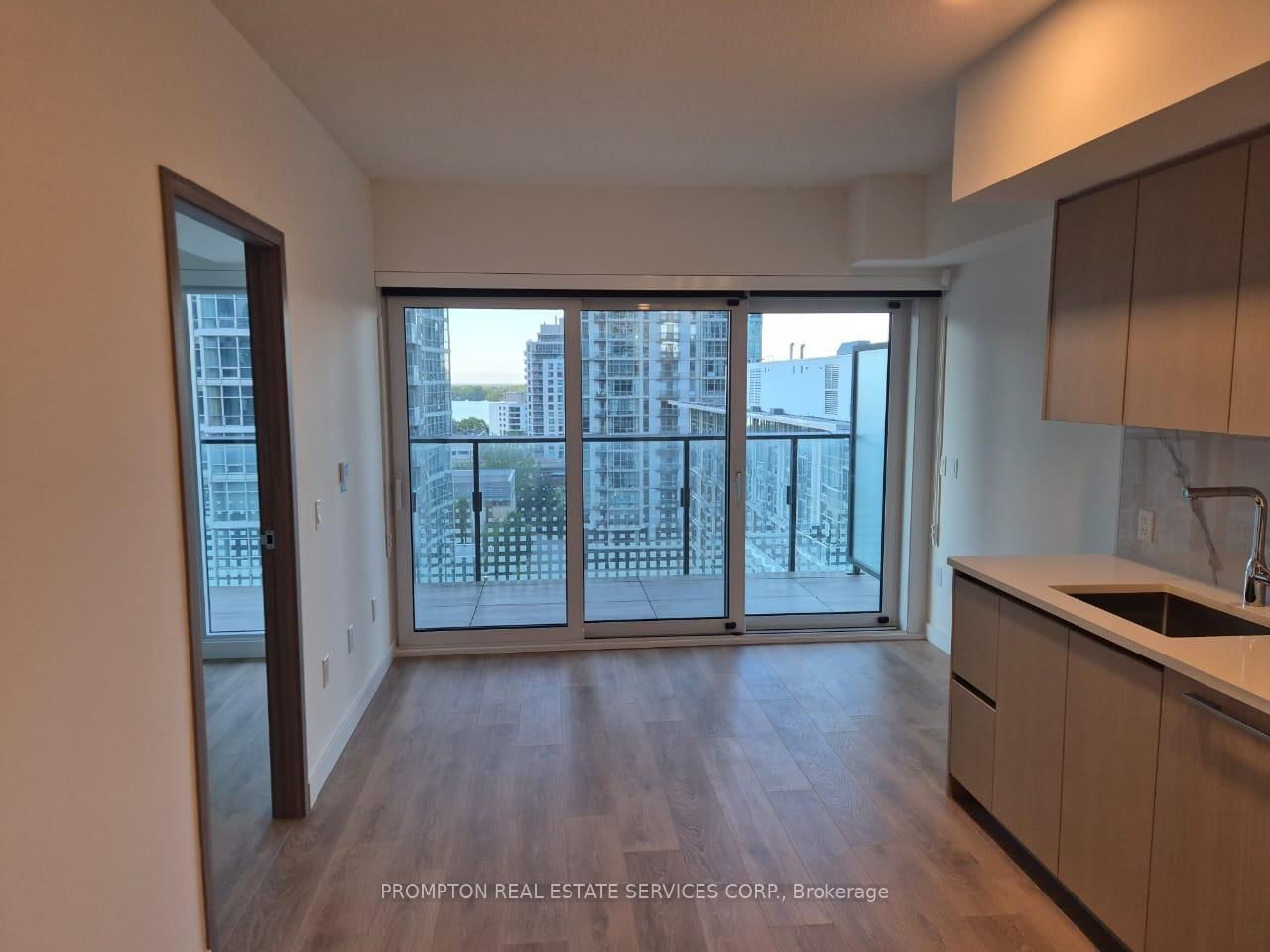 Condo for lease at 918-3 Concord Cityplace Way, Toronto, Waterfront Communities C1, M5V 0X3 - MLS: C12177683