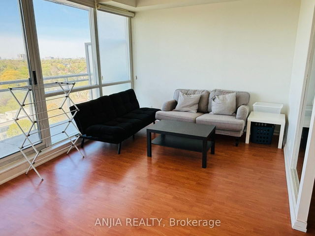 1601 - 30 Canterbury Place