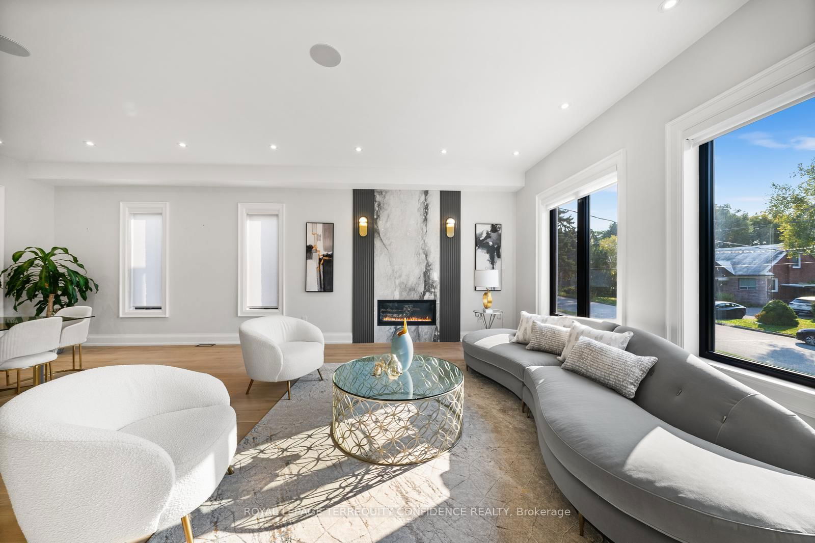 Detached House for sale at 422 Hounslow Avenue, Toronto, Willowdale West, M2R 1H6 - MLS: C12177689