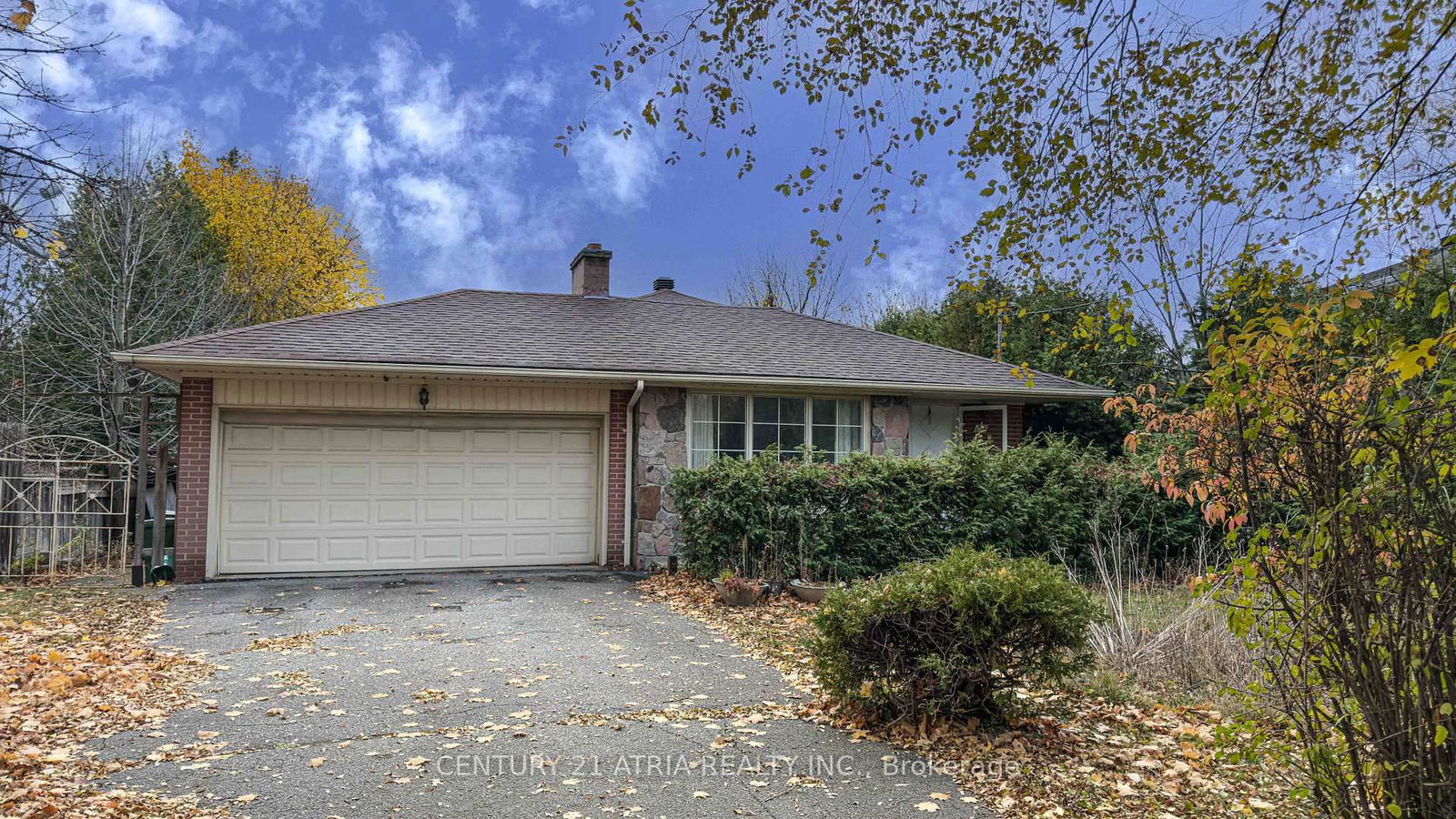 Detached House for lease at 33 Hopperton Drive, Toronto, St. Andrew-Windfields, M2L 2S5 - MLS: C12177822