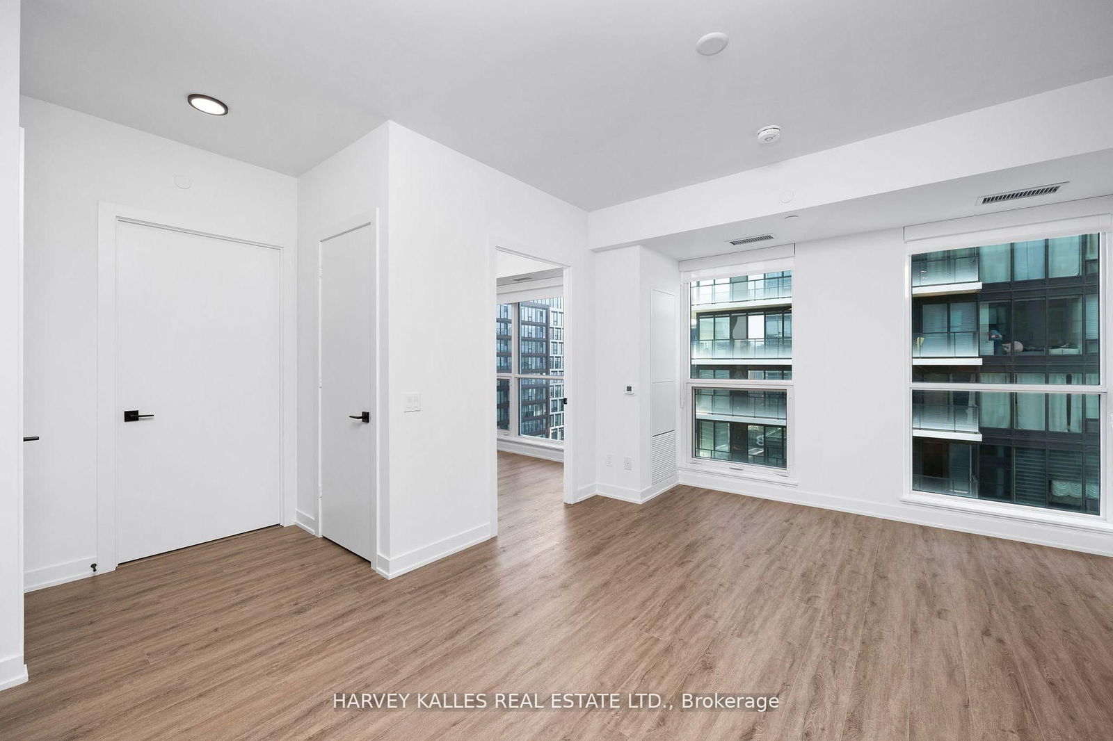 Condo for lease at 4504-327 King Street, Toronto, Waterfront Communities C1, M5V 0W7 - MLS: C12177983