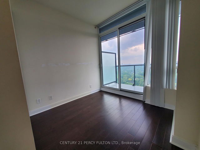 2606 - 825 Church Street