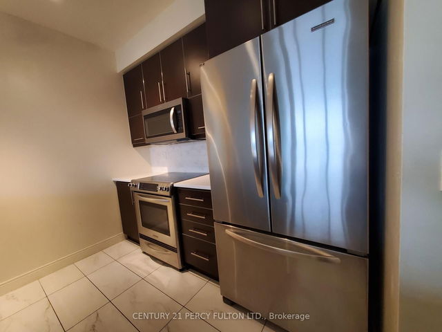 2606 - 825 Church Street