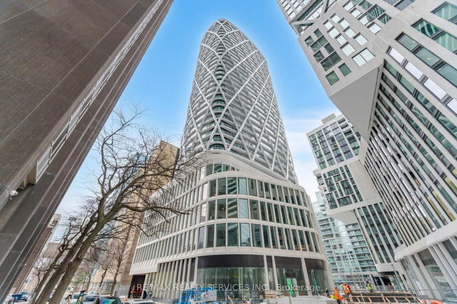 2721 - 230 Simcoe Street