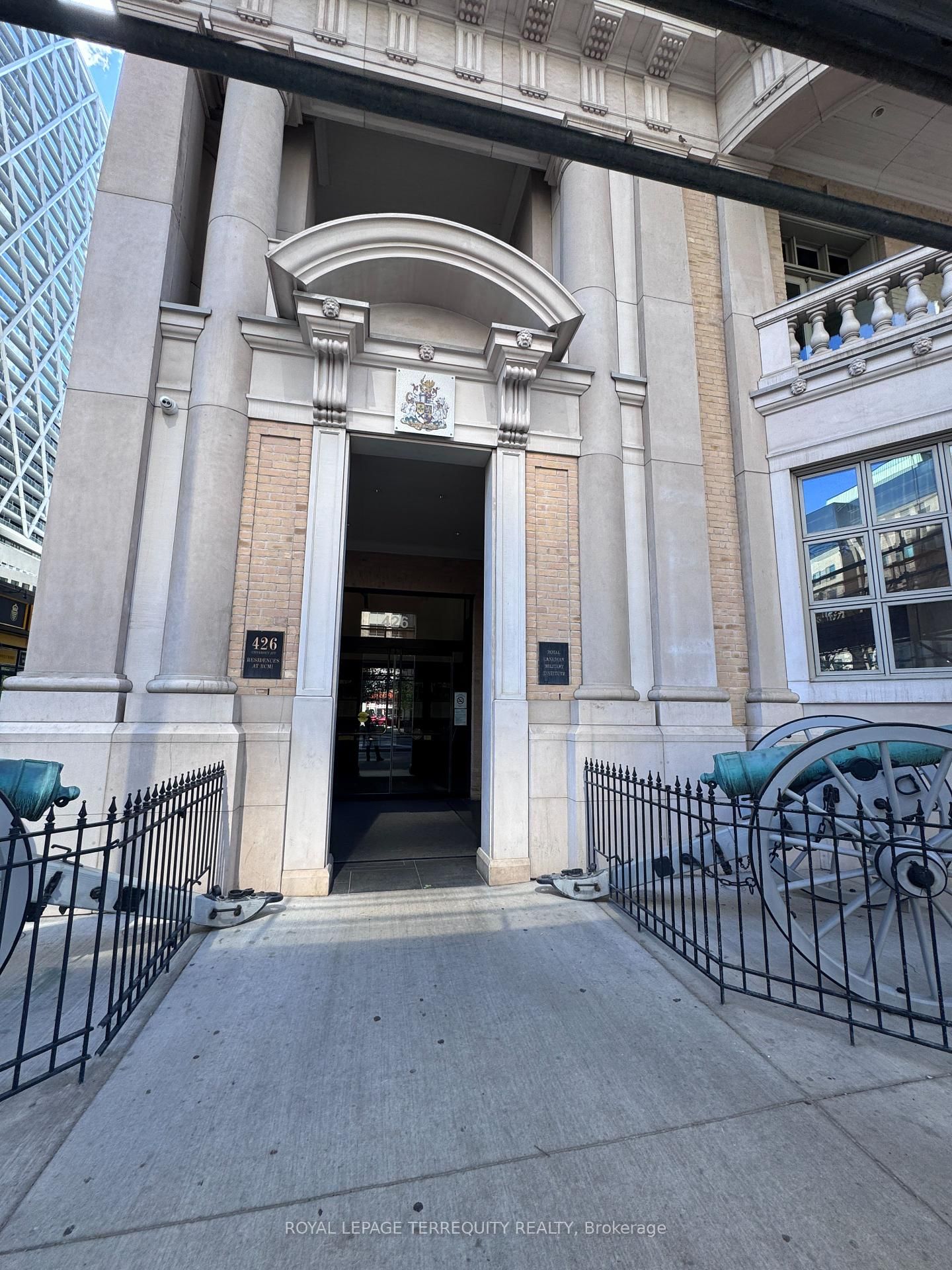 Condo for sale at 2308-426 University Avenue, Toronto, Kensington-Chinatown, M5G 1S9 - MLS: C12178413