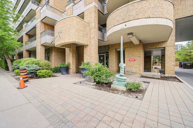 LPH01 - 245 Davisville Avenue