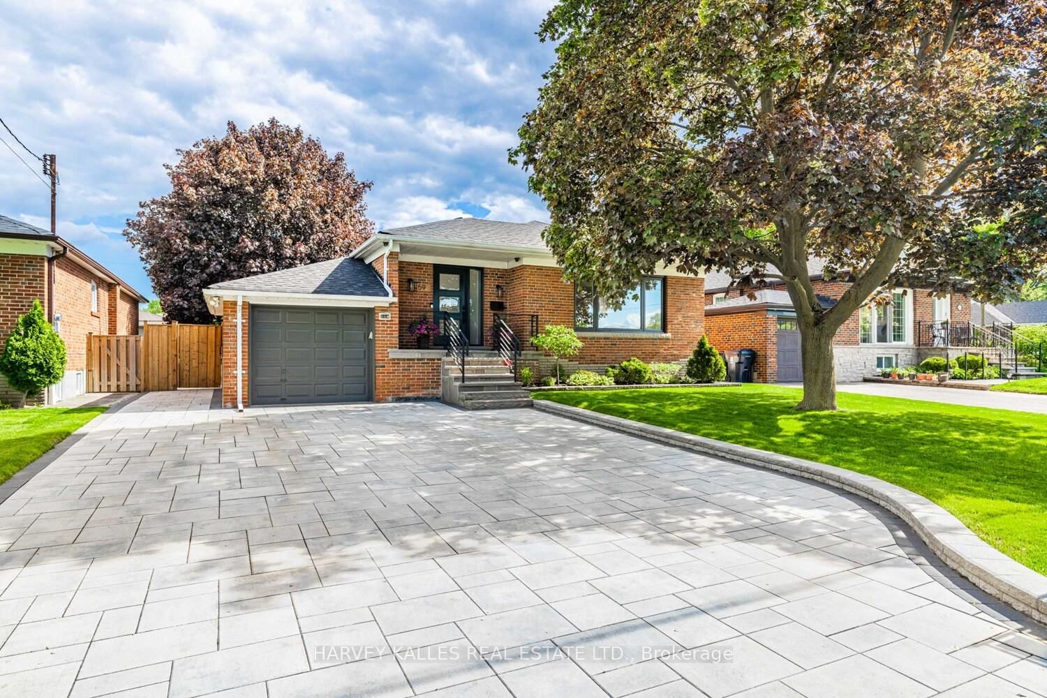 Detached House sold at 59 Acton Avenue, Toronto, Bathurst Manor, M3H 4G9 - MLS: C12178446