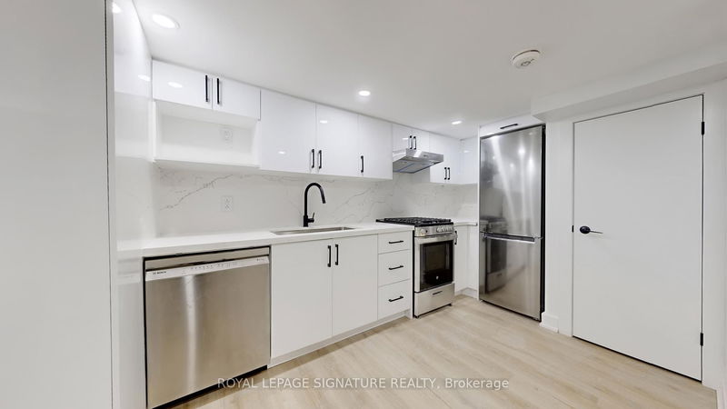 Unit Lower B — 250 Major St, Toronto - University image-0-0