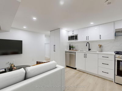 Unit Lower B — 250 Major St, Toronto - University image-0-2