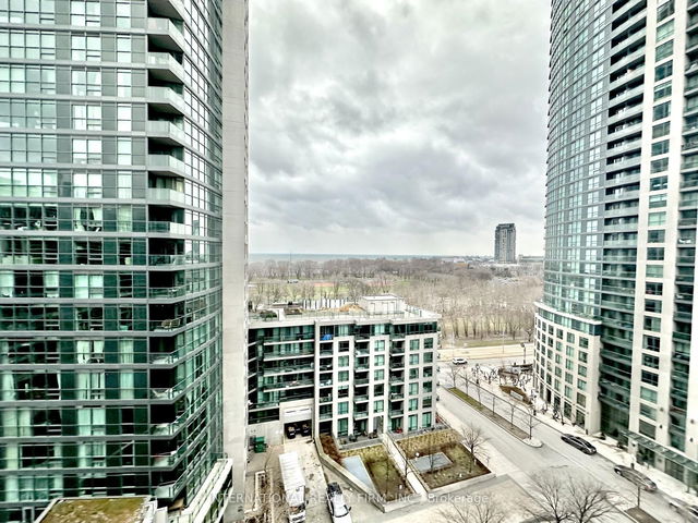1273 - 209 Fort York Boulevard