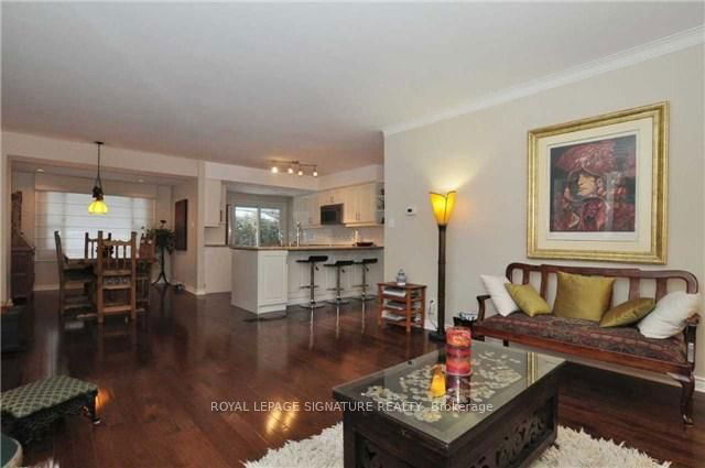 32 Overton Crescent
