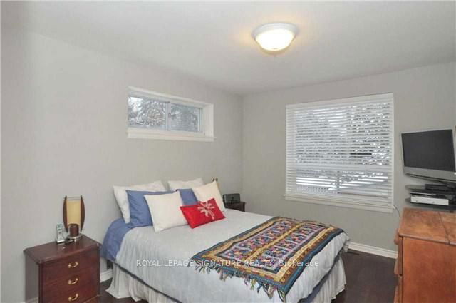 32 Overton Crescent