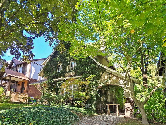 11 Oswald Crescent