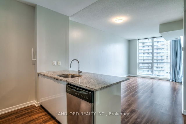 912 - 62 Forest Manor Road