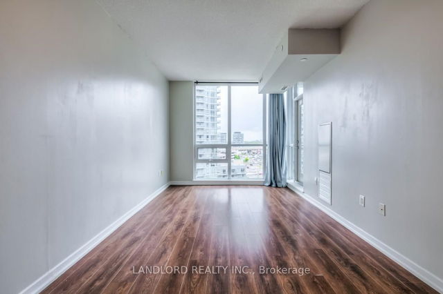 912 - 62 Forest Manor Road