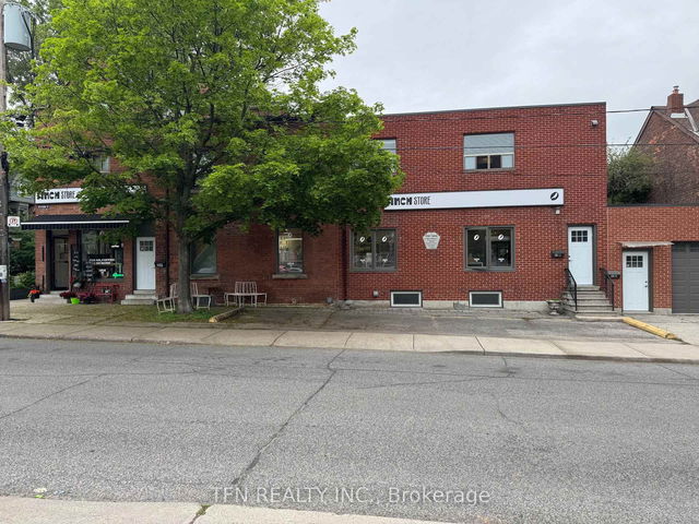 A - 42 Dewson Street