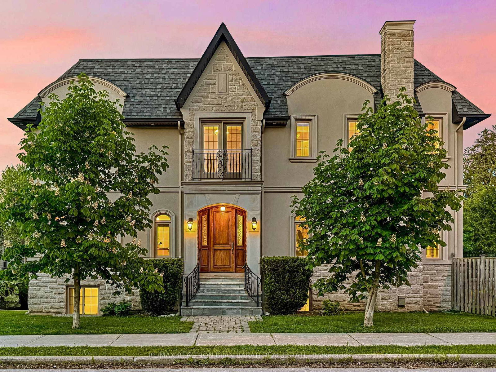 Detached House for sale at 221 Elmwood Avenue, Toronto, Willowdale East, M2N 3M8 - MLS: C12179337