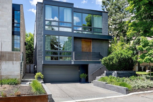 10 Parkwood Avenue