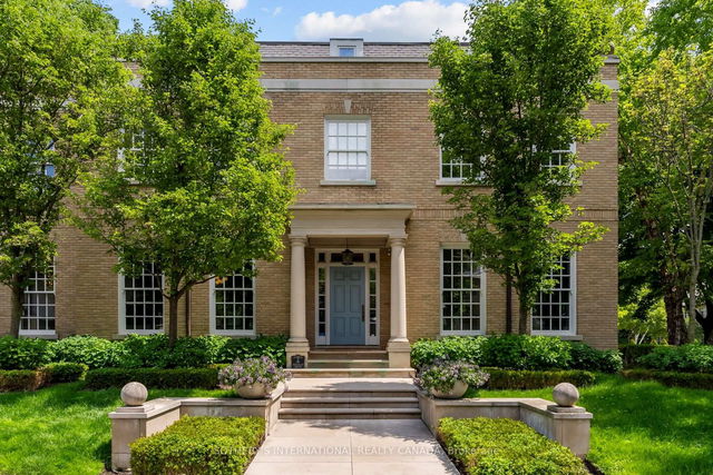 4 Douglas Drive