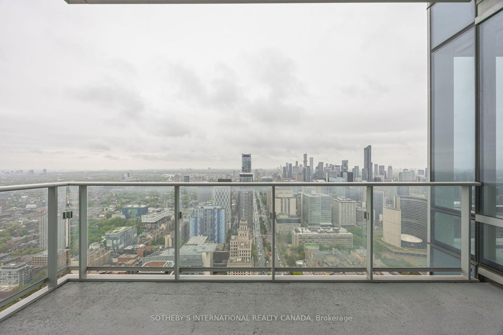 Condo for sale at 5503-180 University Avenue, Toronto, University, M5H 0A2 - MLS: C12179622