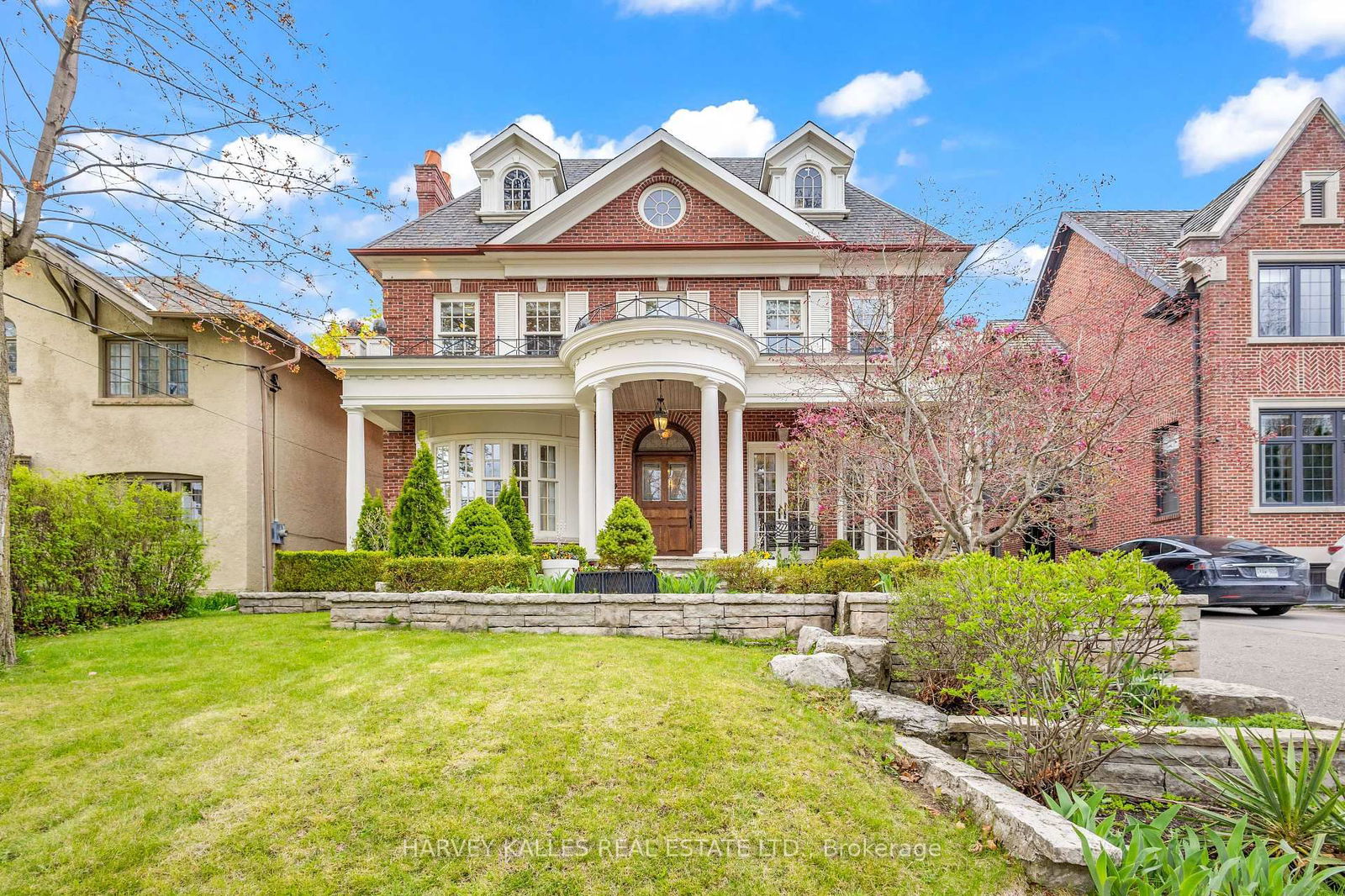Detached House for sale at 104 Dawlish Avenue, Toronto, Lawrence Park South, M4N 1H3 - MLS: C12179664