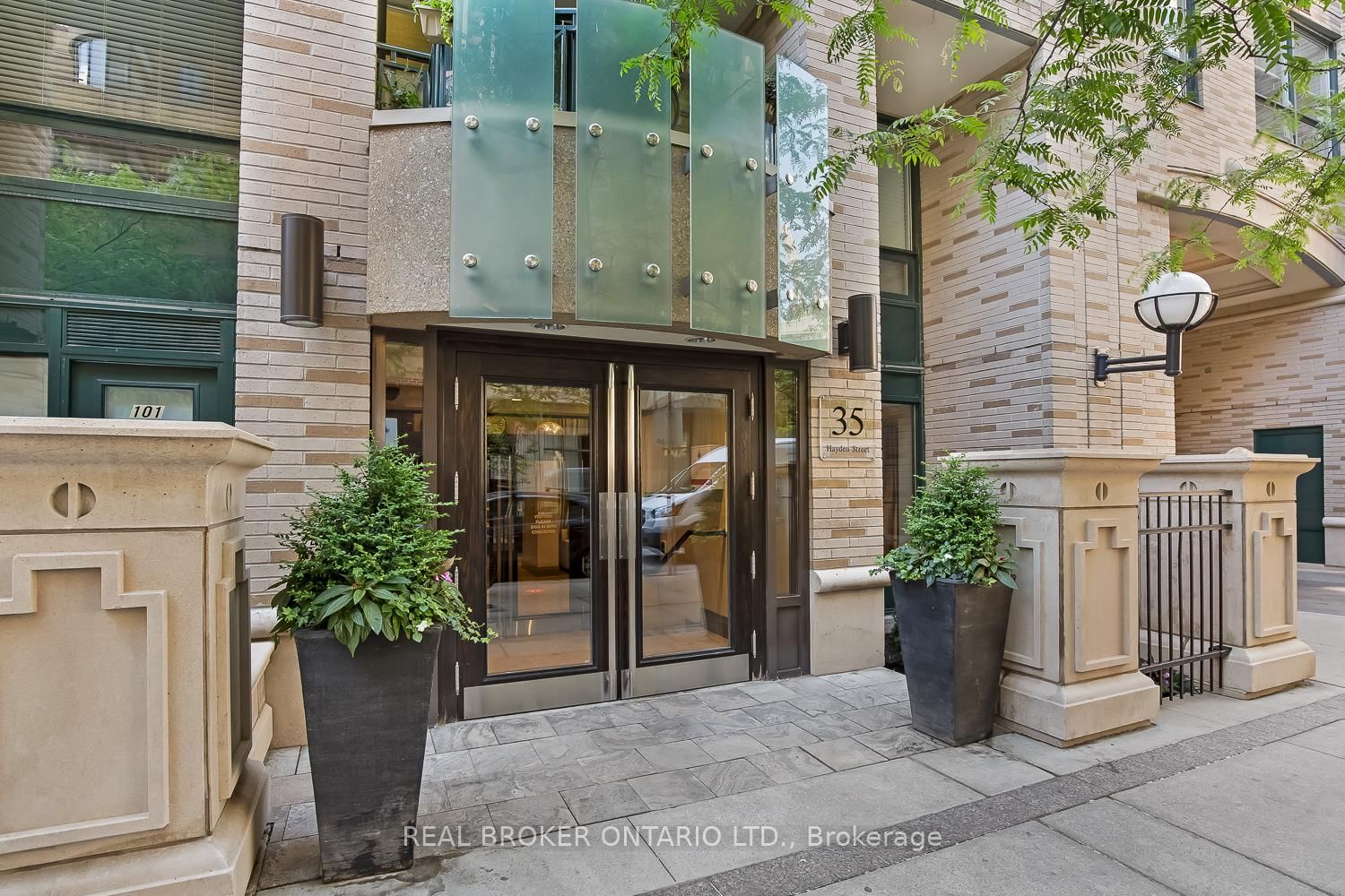 Condo for sale at 807-35 Hayden Street, Toronto, Church-Yonge Corridor, M4Y 3C3 - MLS: C12179825