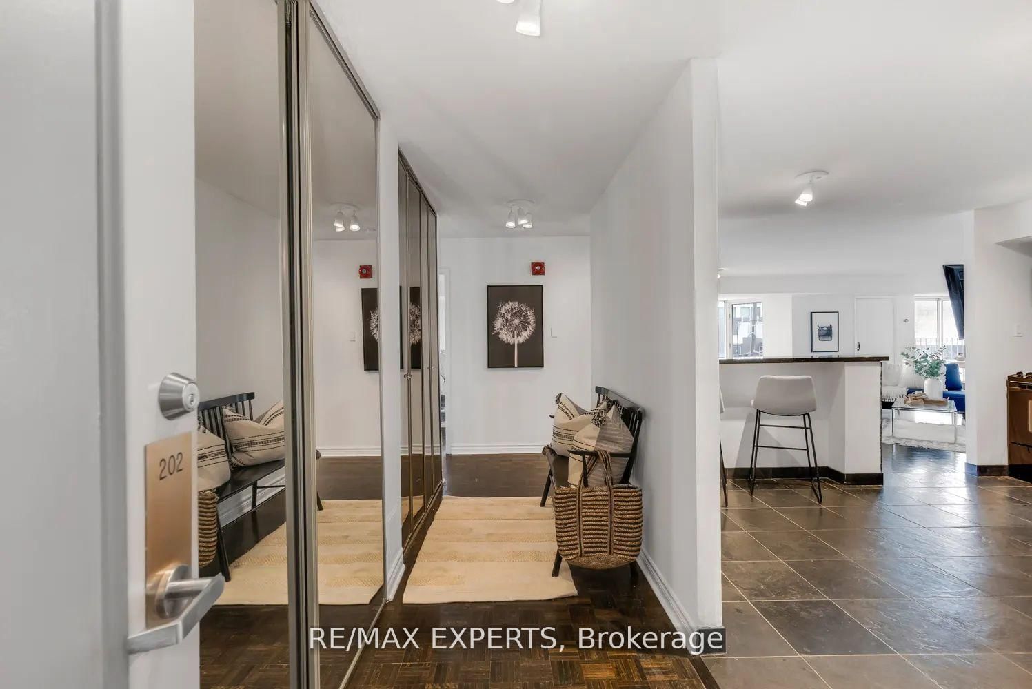Condo for sale at 202-70 Elmsthorpe Avenue, Toronto, Forest Hill South, M5P 2L7 - MLS: C12180002