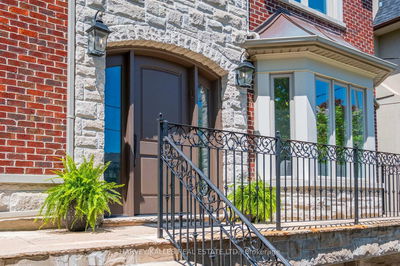 568 Deloraine Ave, Toronto - Bedford Park-Nortown image-0-2