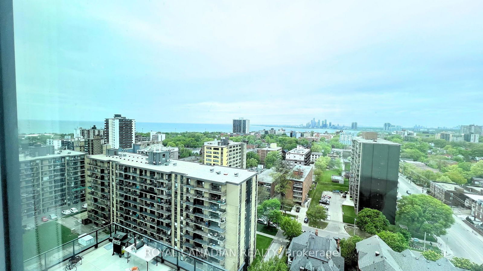 Condo for sale at PH8-270 Dufferin Street, Toronto, Waterfront Communities C1, M6K 0H8 - MLS: C12180024