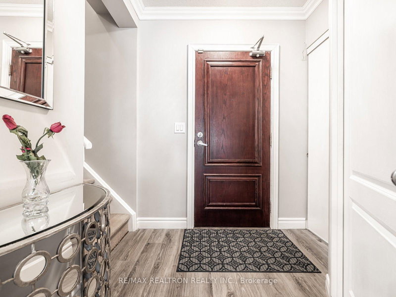 306 - 9 Greenbriar Rd, Toronto, M2K 1H4 | Image 2