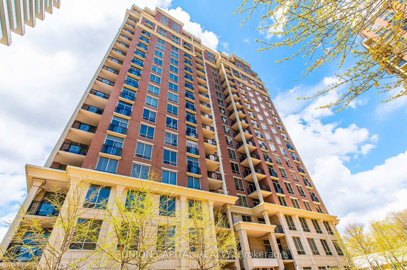 Condo for sale at 806-1101 Leslie Street, Toronto, Banbury-Don Mills, M3C 4G3 - MLS: C12180098