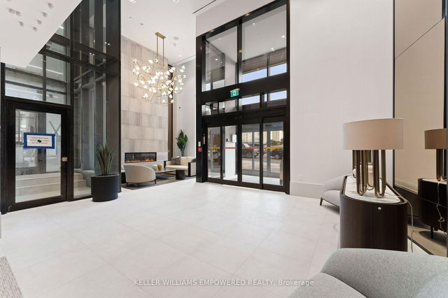 826 - 2020 Bathurst Street