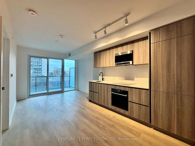 517 - 117 Broadway Avenue