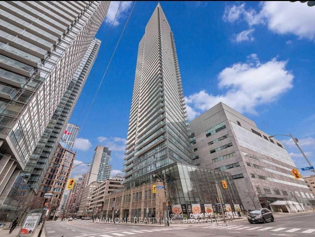 5004 - 832 Bay Street