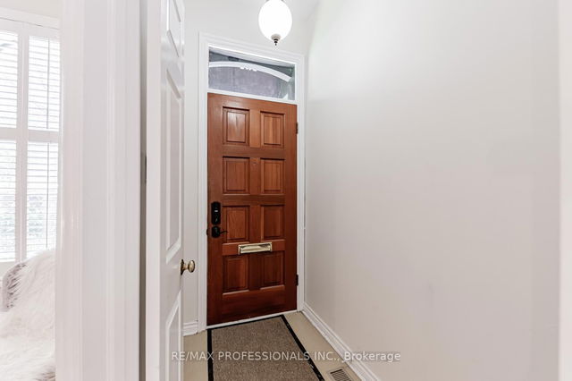 386 Berkeley Street