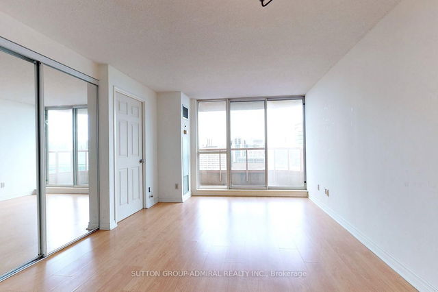2405 - 736 Bay Street