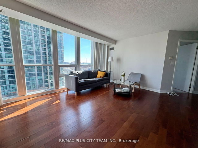 1305 - 18 Harbour Street