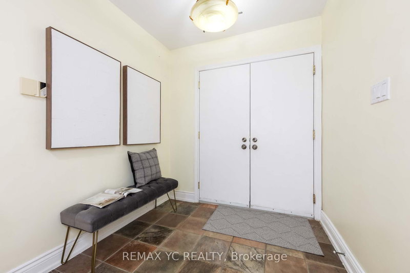 18 Mullet Rd, Toronto, M2M 2A6 | Image 3